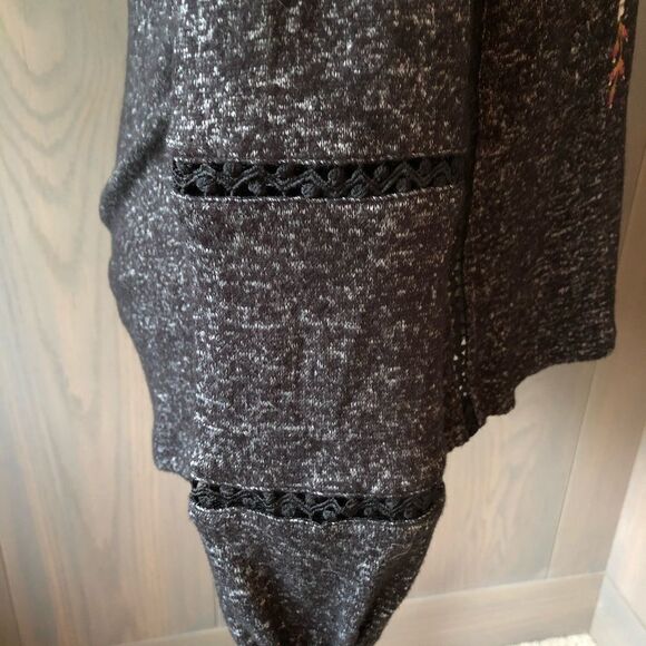 Miss Me Embroidered Beaded Sweater Blouse Small - Picture 6 of 10